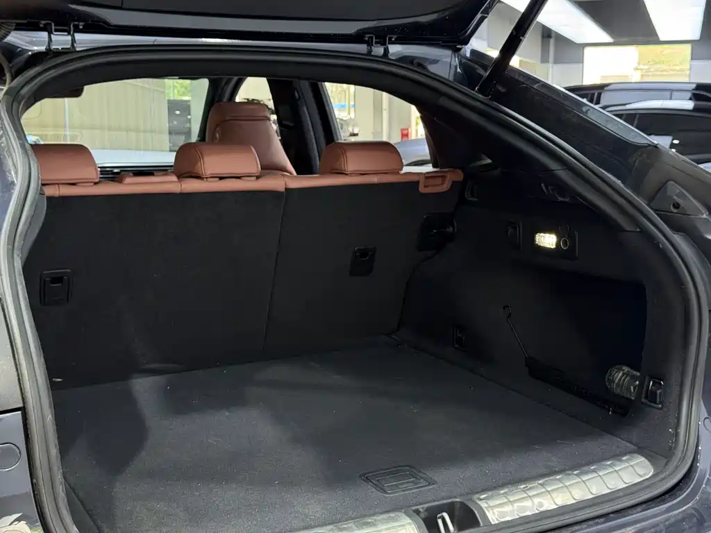 NIO EC6 — миниатюра 24