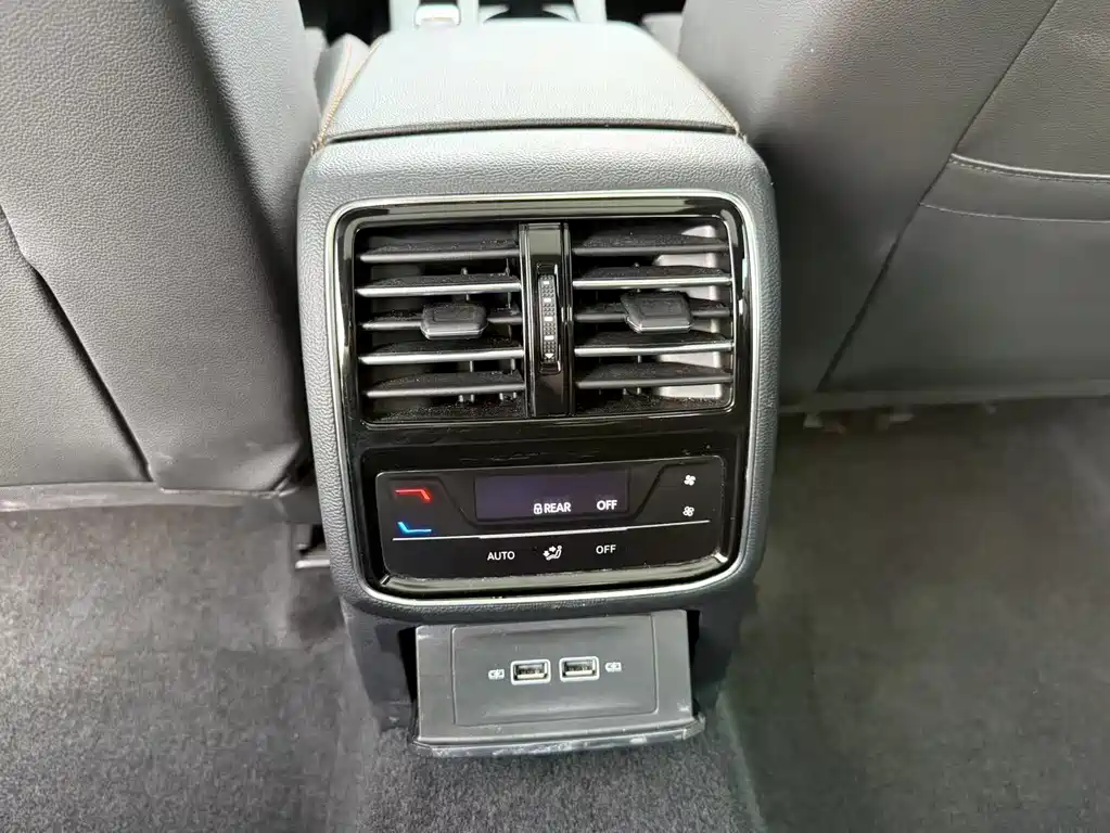 Volkswagen Magotan 2021 330TSI DSG 30