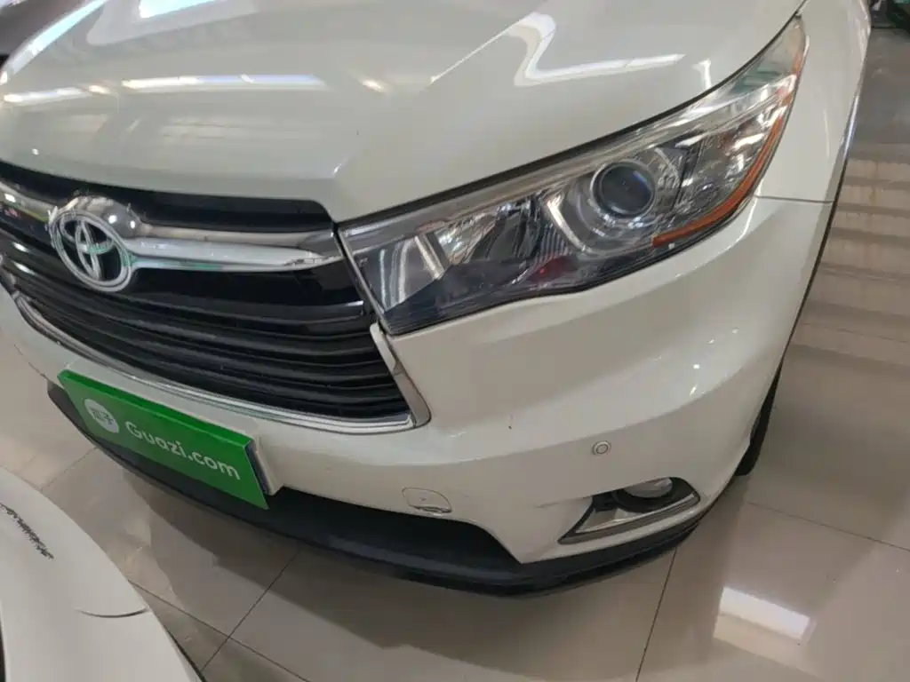 Toyota Highlander — миниатюра 24