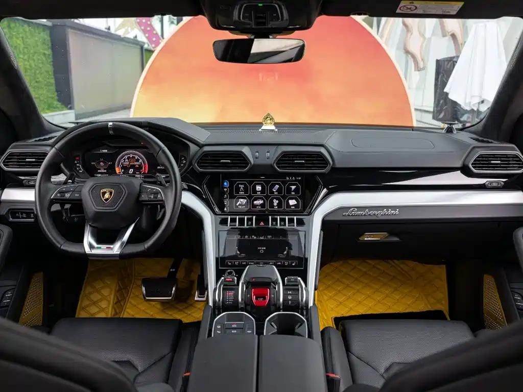 Lamborghini Urus — миниатюра 10