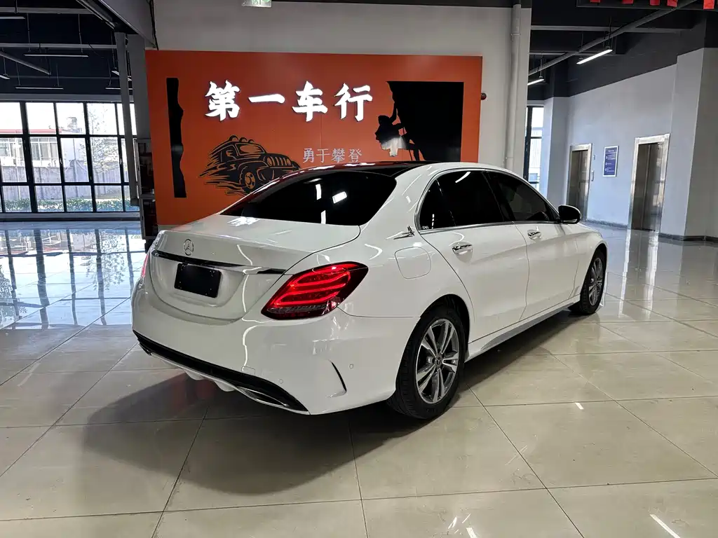 Mercedes-Benz C-Class C 200 L Sport Edition, фото 3