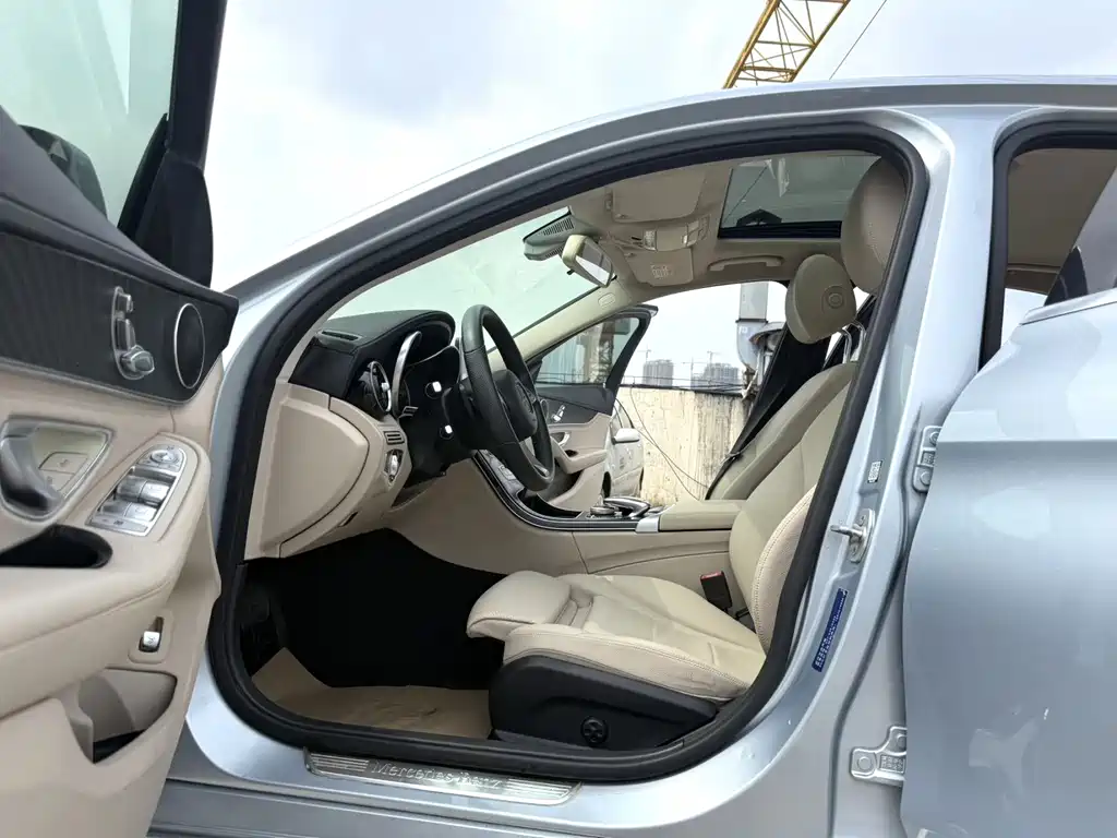 Mercedes-Benz C-Class — миниатюра 4