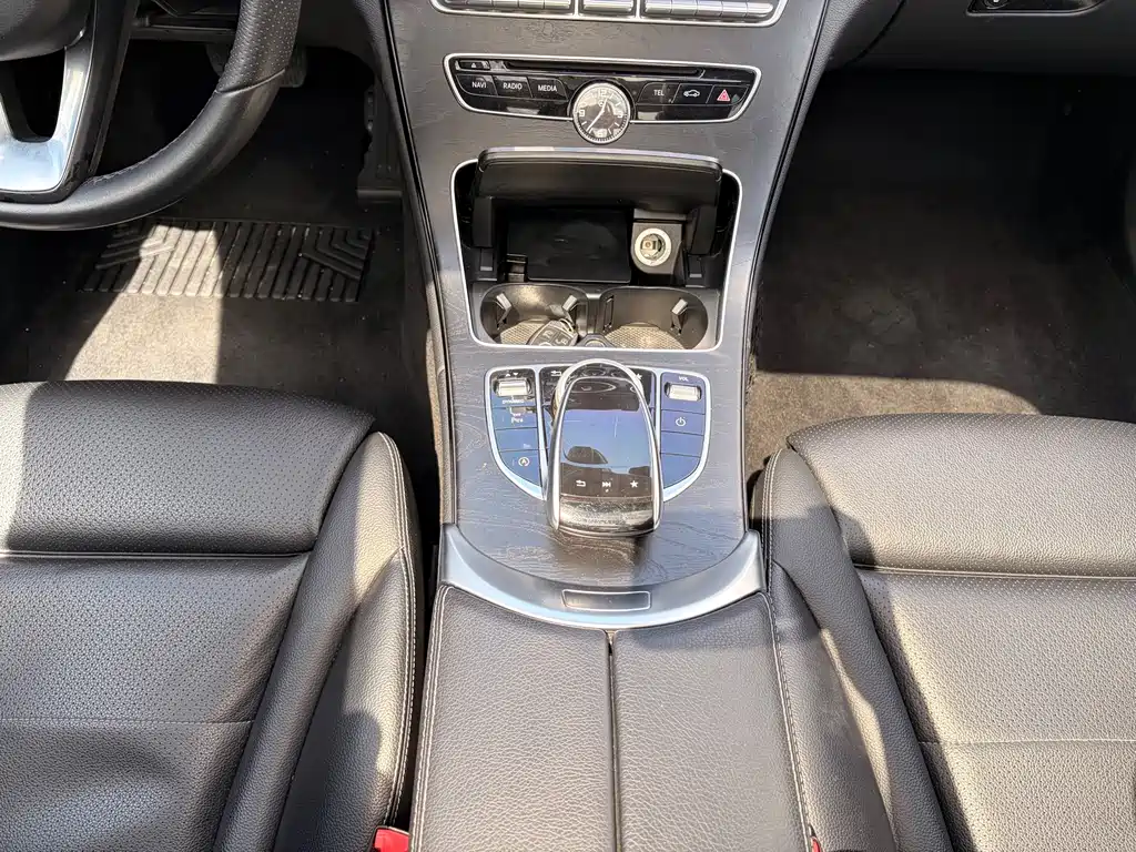 Mercedes-Benz C-Class — миниатюра 16