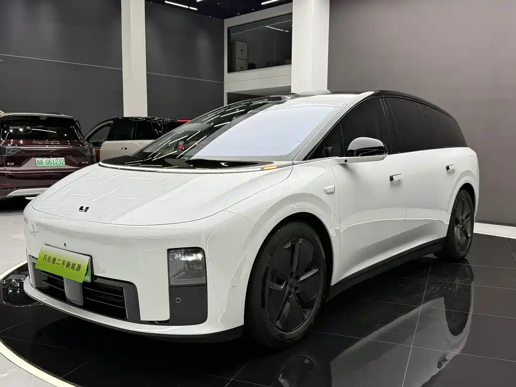 Li Auto Li i8