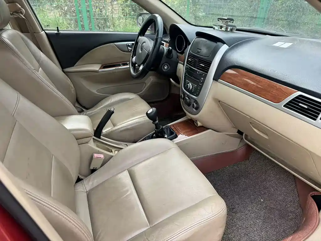 Buick Excelle — миниатюра 9