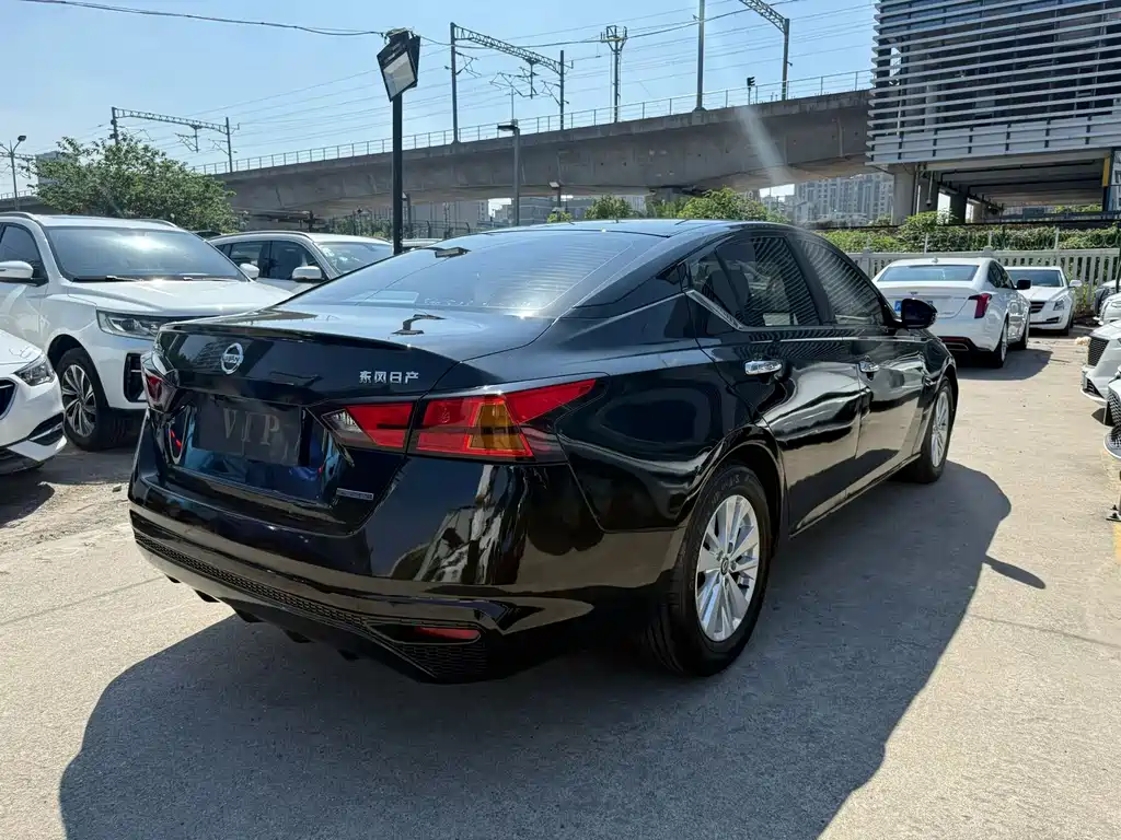 Nissan Teana — миниатюра 9