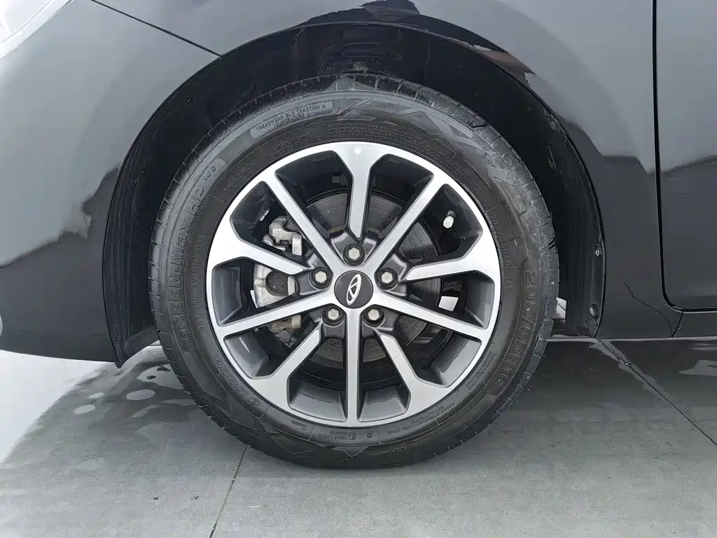 Chery Arrizo 5 — миниатюра 17