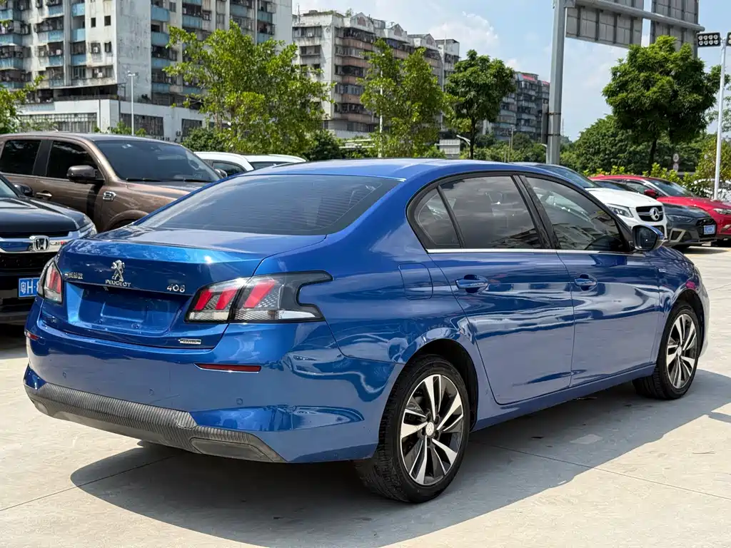 Peugeot 408 — миниатюра 6