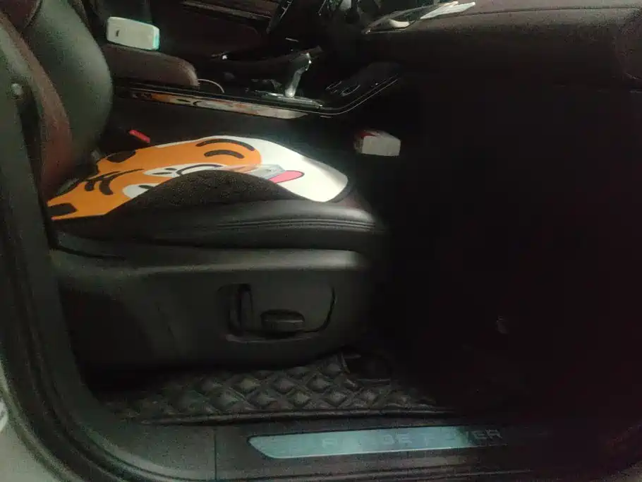 Land Rover Evoque — миниатюра 8