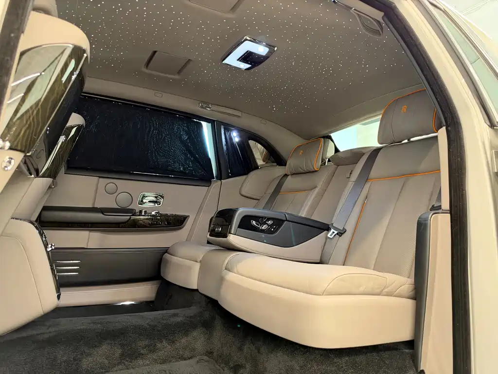 Rolls-Royce Phantom — миниатюра 21