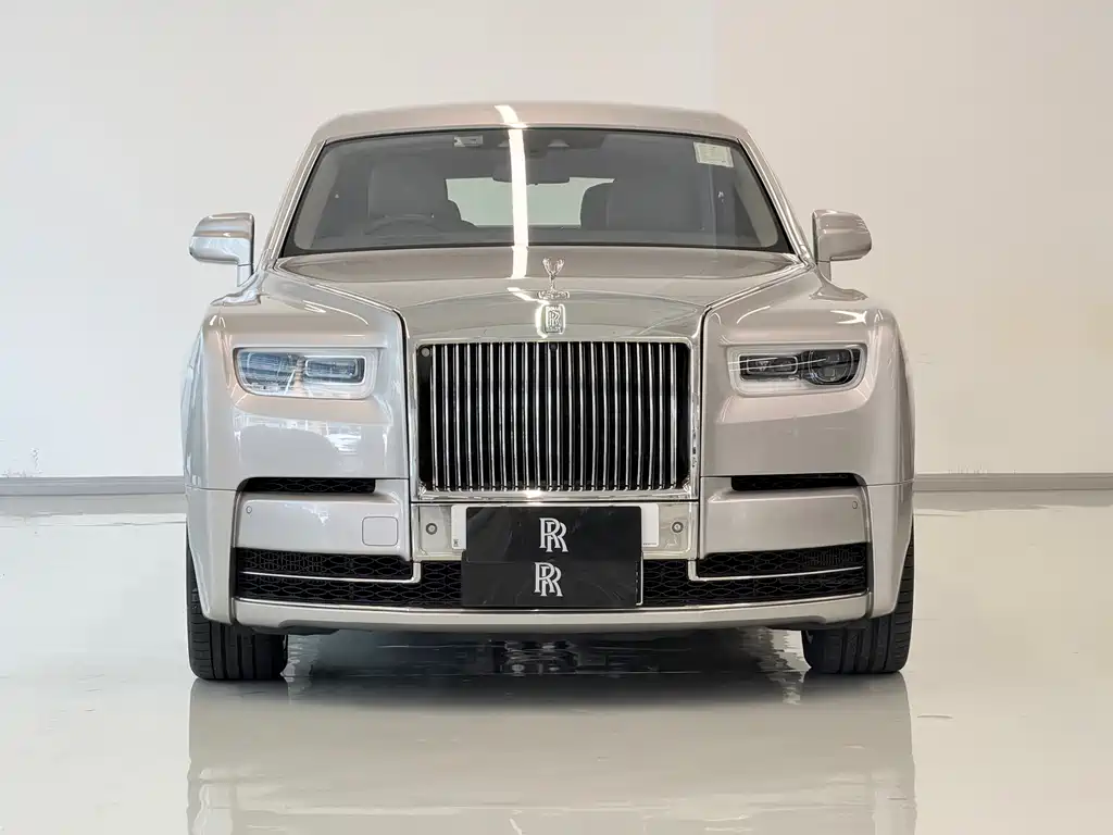 Rolls-Royce Phantom — миниатюра 2