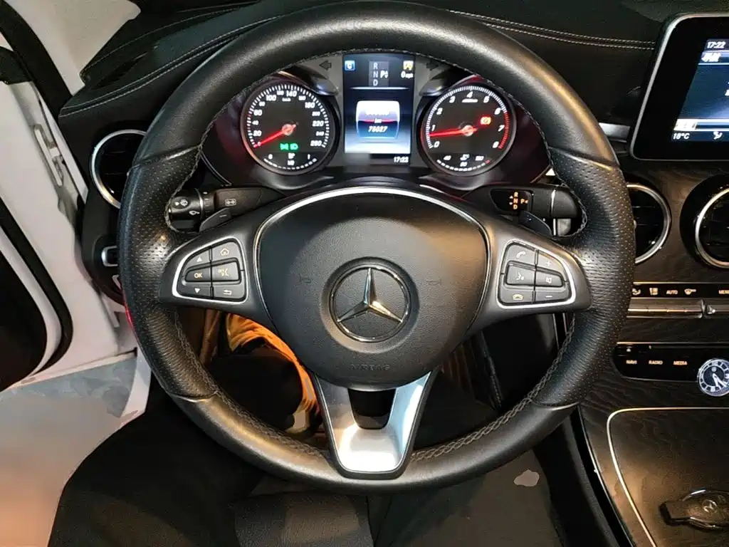 Mercedes-Benz C-Class — миниатюра 11