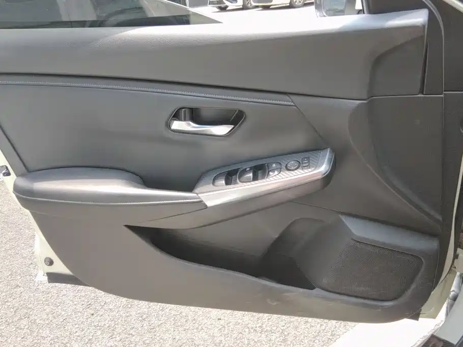 Nissan Sylphy — миниатюра 7