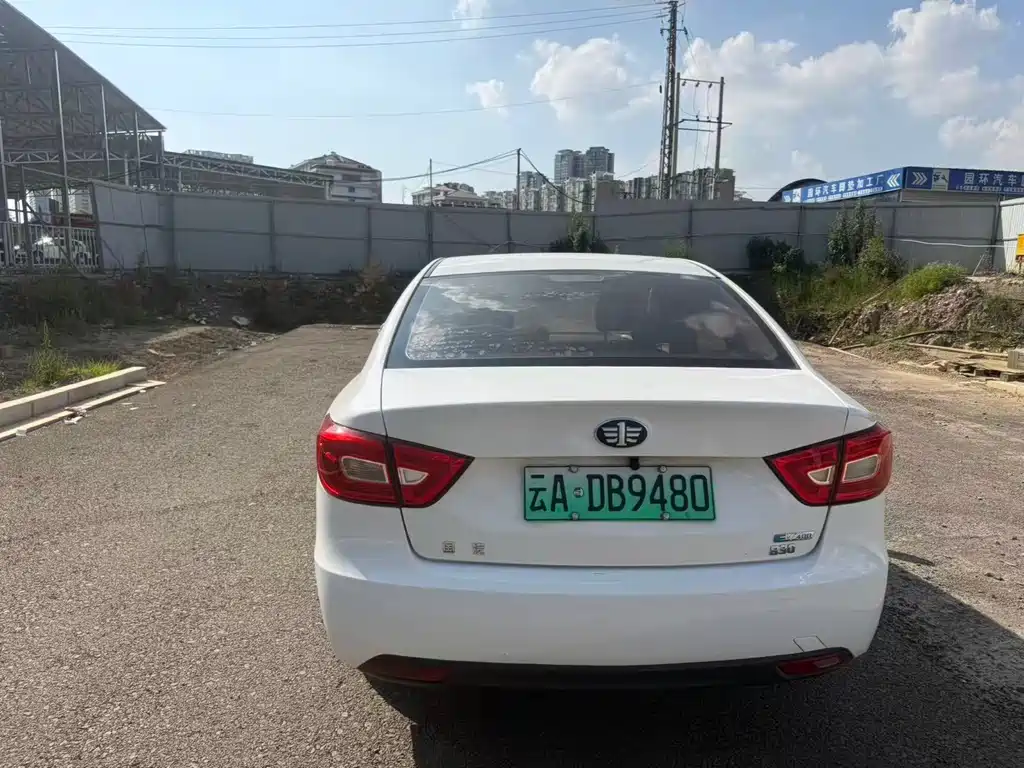 Bestune B30EV — миниатюра 5