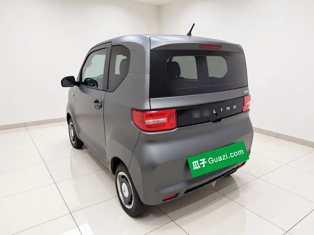Wuling MINIEV — миниатюра 4
