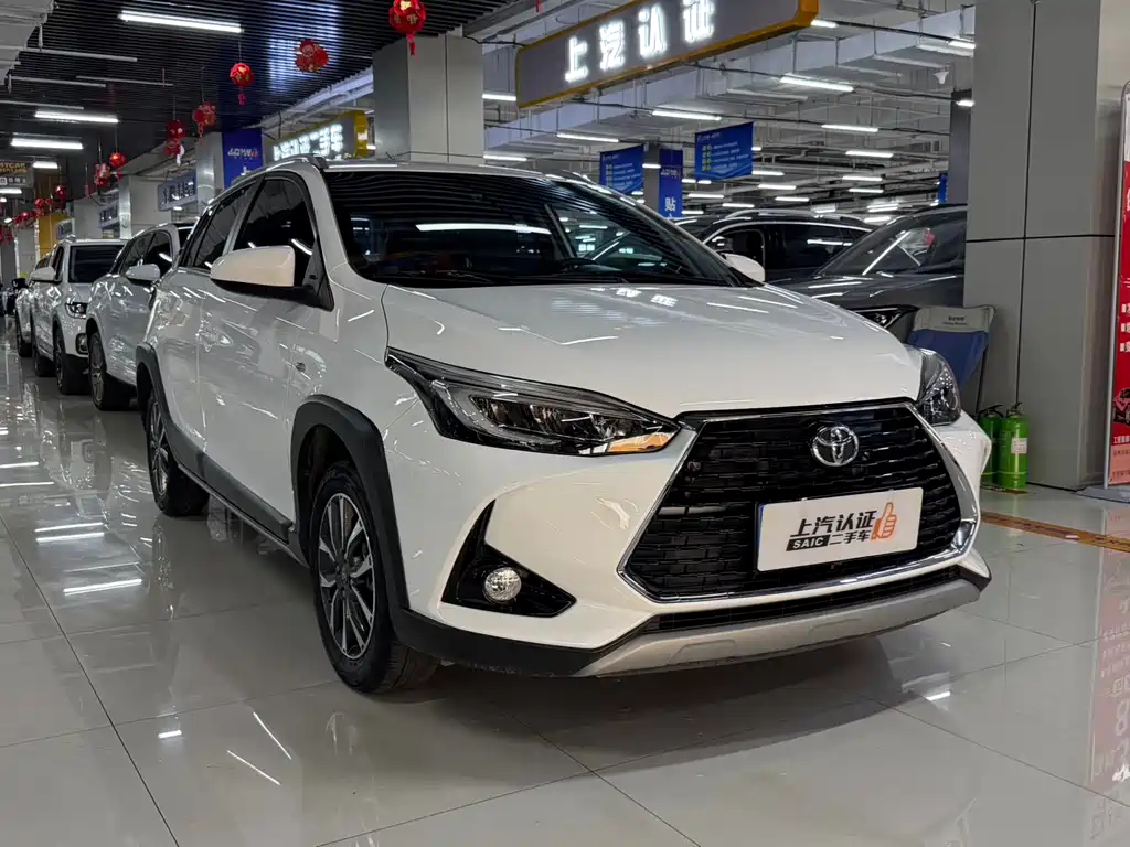 Toyota Yaris L — миниатюра 2