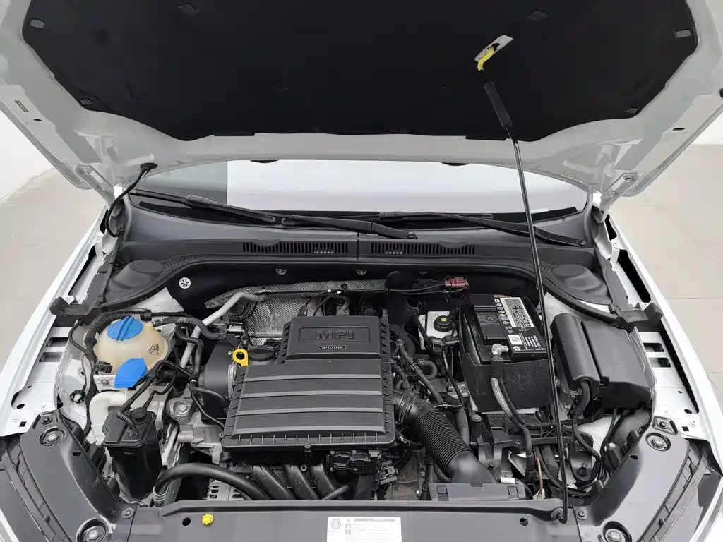 Volkswagen Sagitar — миниатюра 6