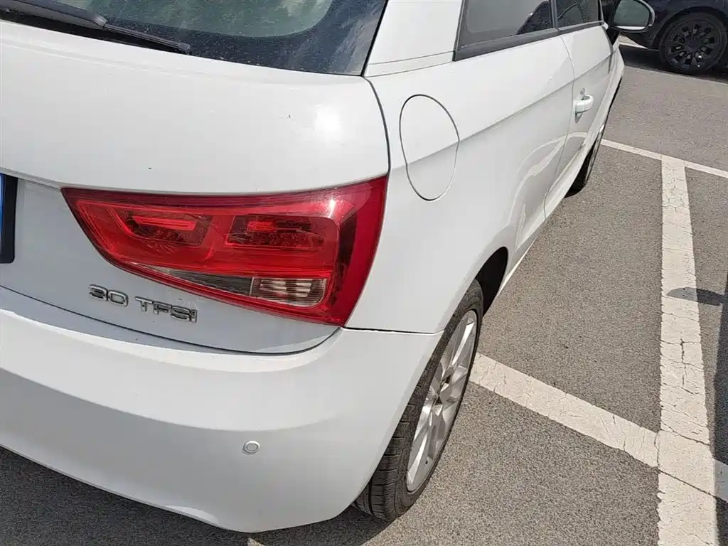 Audi A1 2014 30 TFSI Fashion