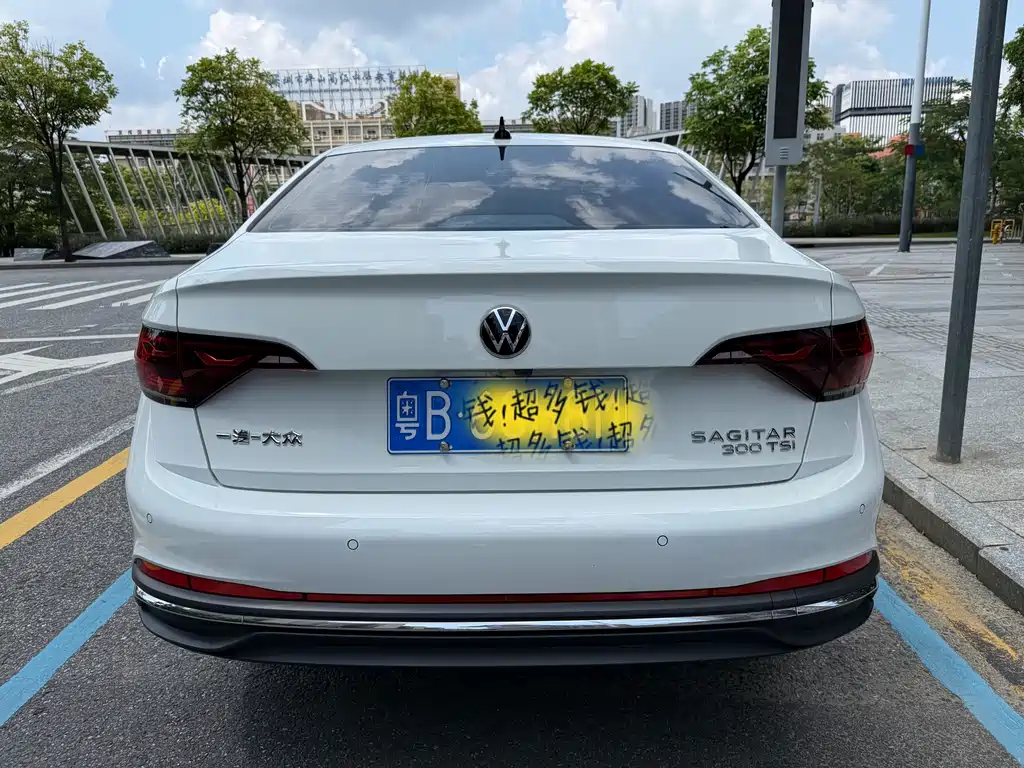 Volkswagen Sagitar — миниатюра 5