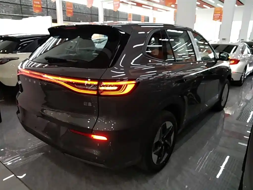 Geely Galaxy Galaxy E5 E5 2026 530km