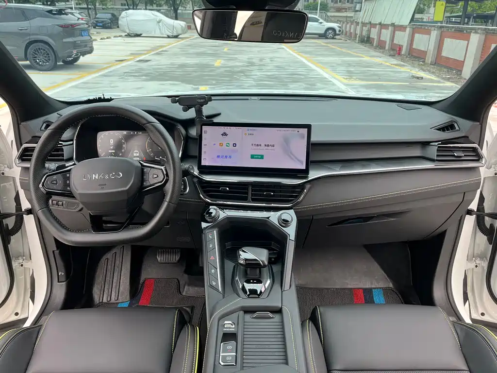 Lynk & Co 06 Remix 1.5T Dynamic Halo, фото 9