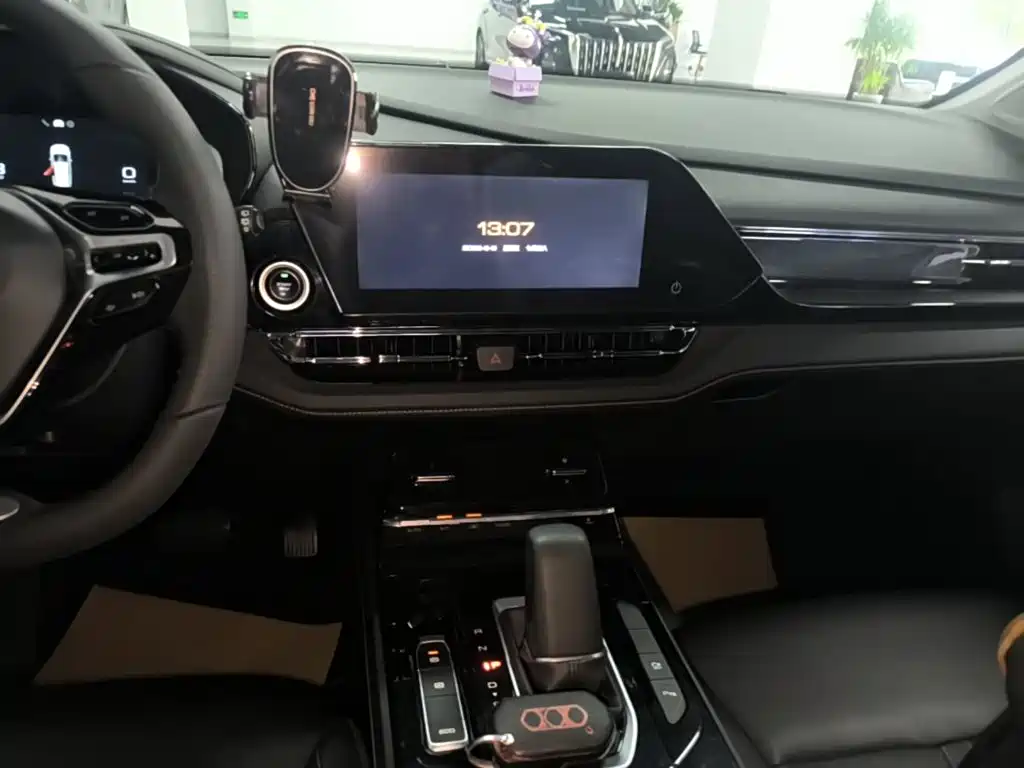 Wuling Victory — миниатюра 13