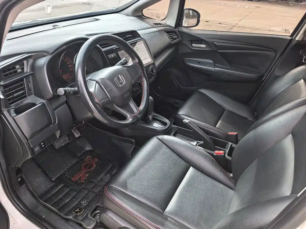 Honda Fit — миниатюра 7