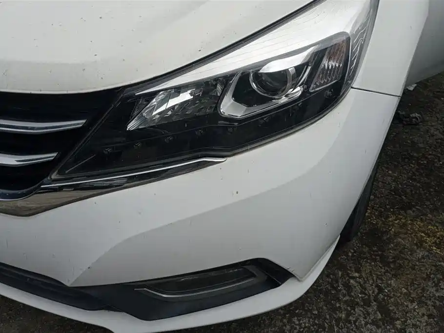 Zotye Z300 2016 1.5L MT