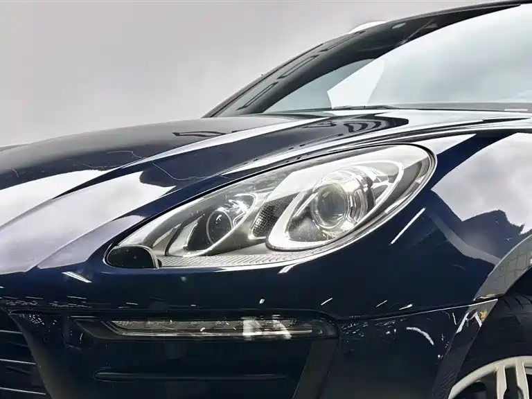 Porsche Macan — миниатюра 7