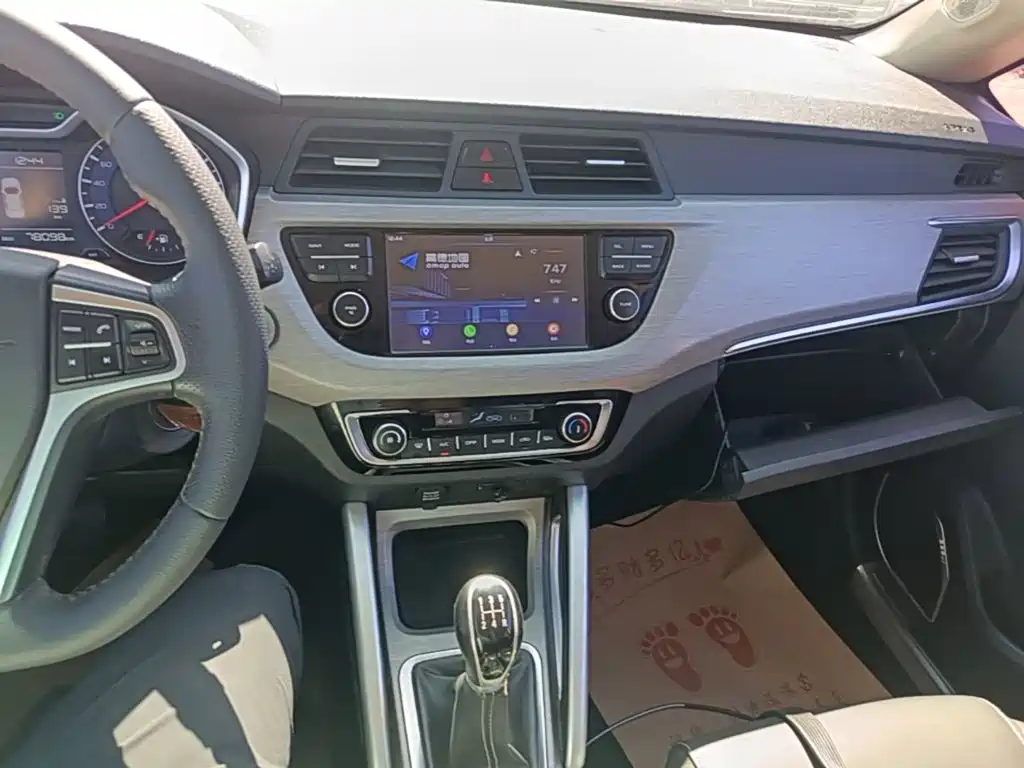 Geely Vision X3 — миниатюра 13