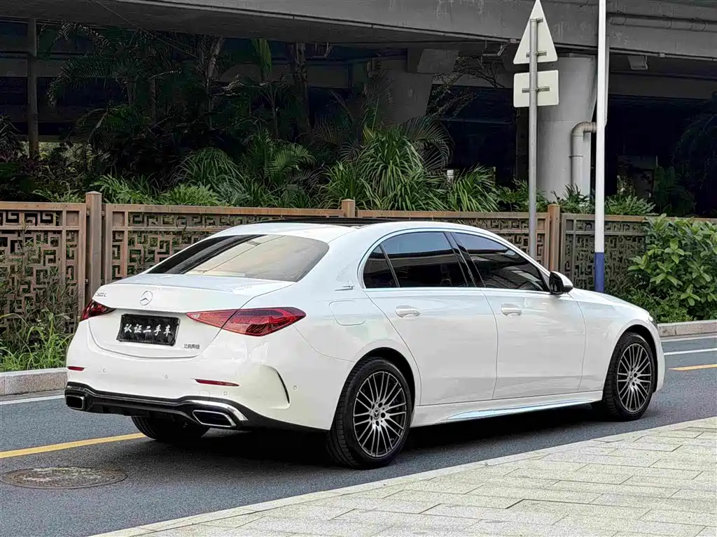 Mercedes-Benz C-Class — миниатюра 4
