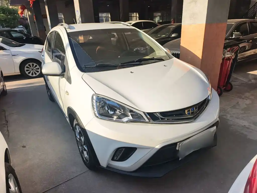 Geely Vision X1 — миниатюра 4