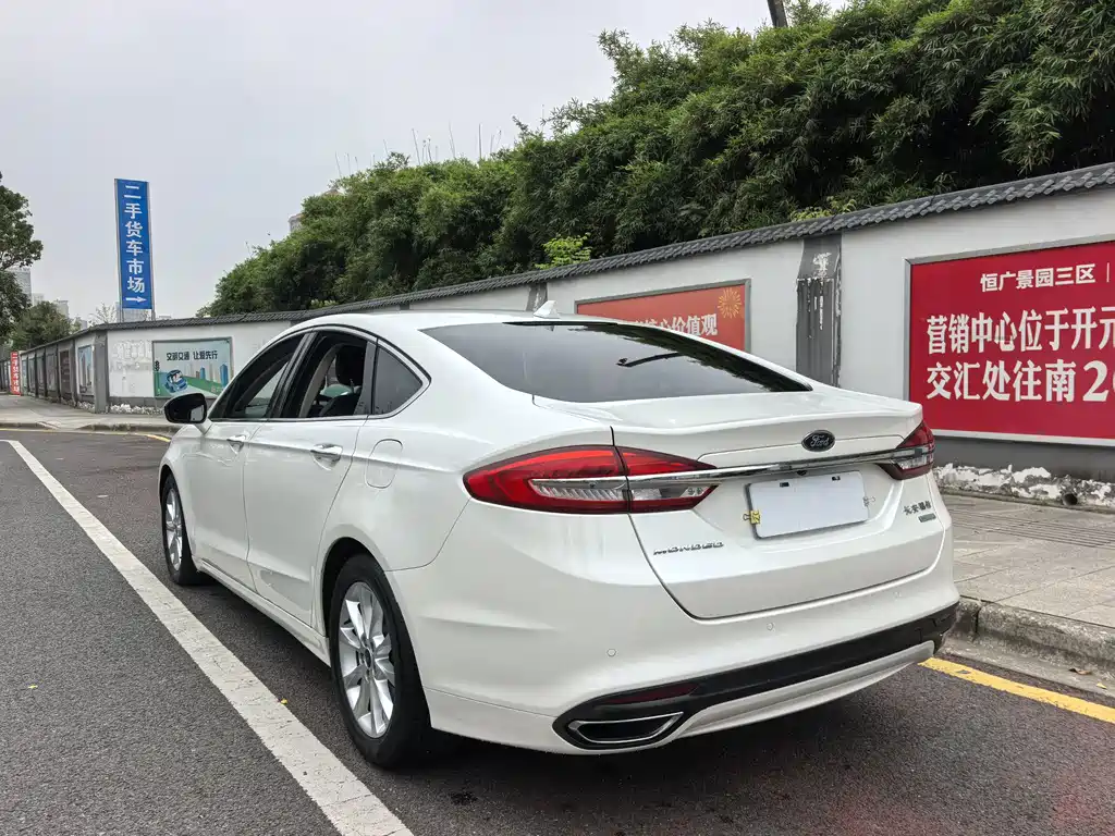 Ford Mondeo — миниатюра 16