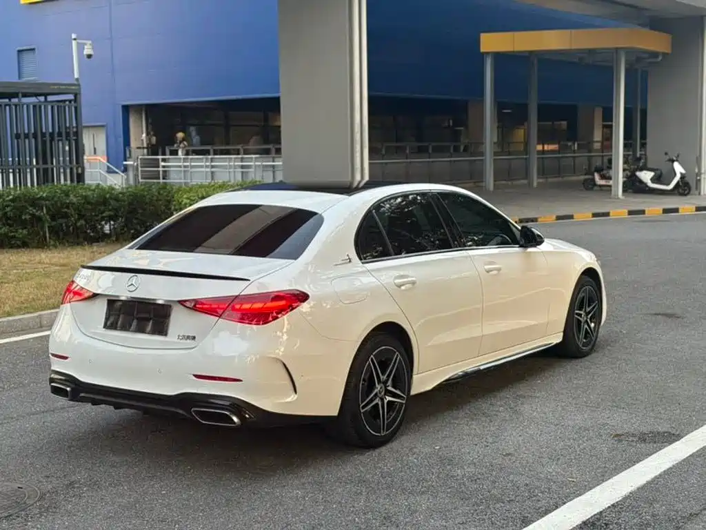Mercedes-Benz C-Class — миниатюра 4