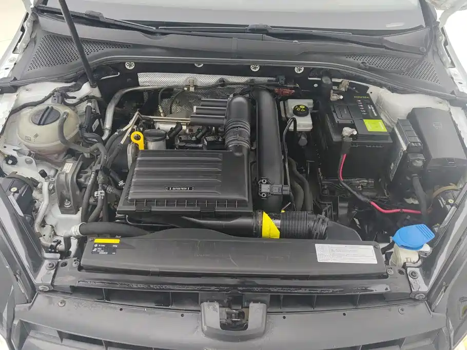 Volkswagen Golf — миниатюра 10