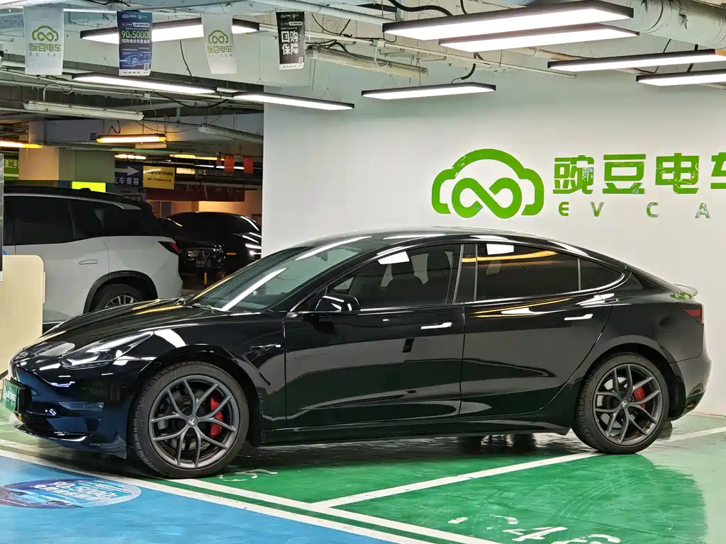 Tesla Model 3 — миниатюра 2