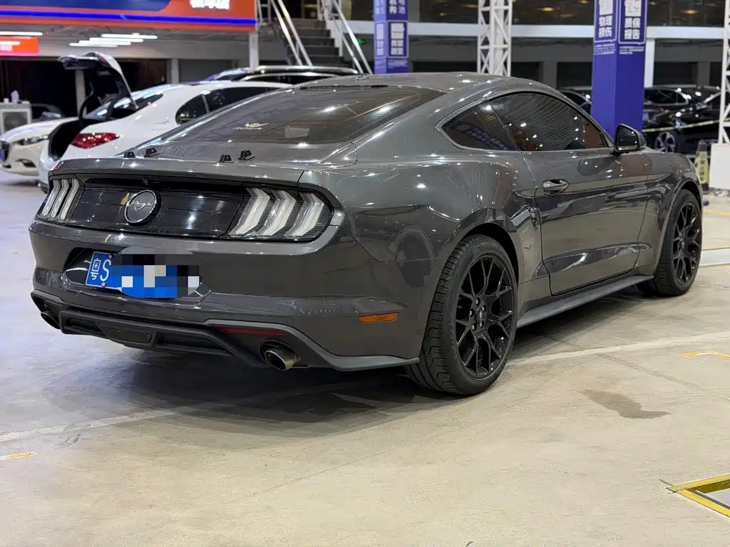 Ford Mustang — миниатюра 4