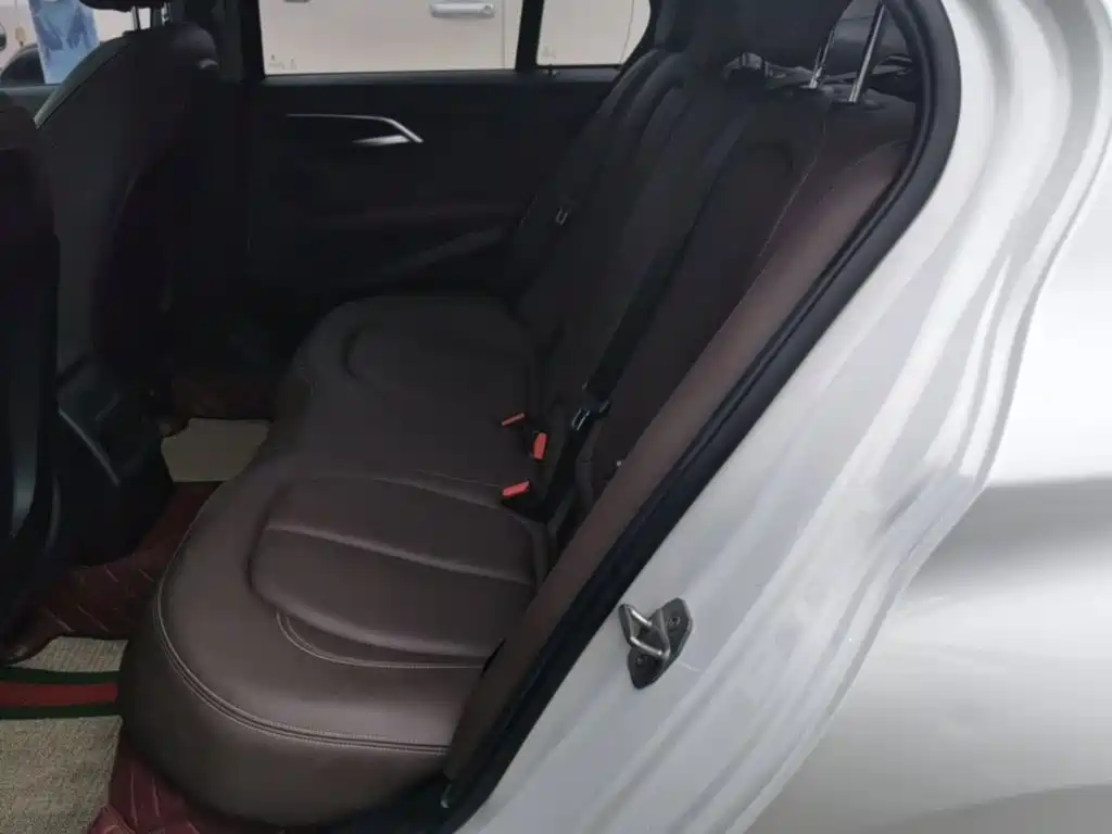 BMW 1 Series — миниатюра 17