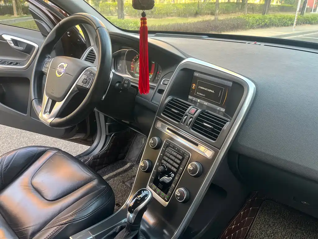 Volvo XC60 (Import) Facelift T5 Smart Elegant Edition, фото 12