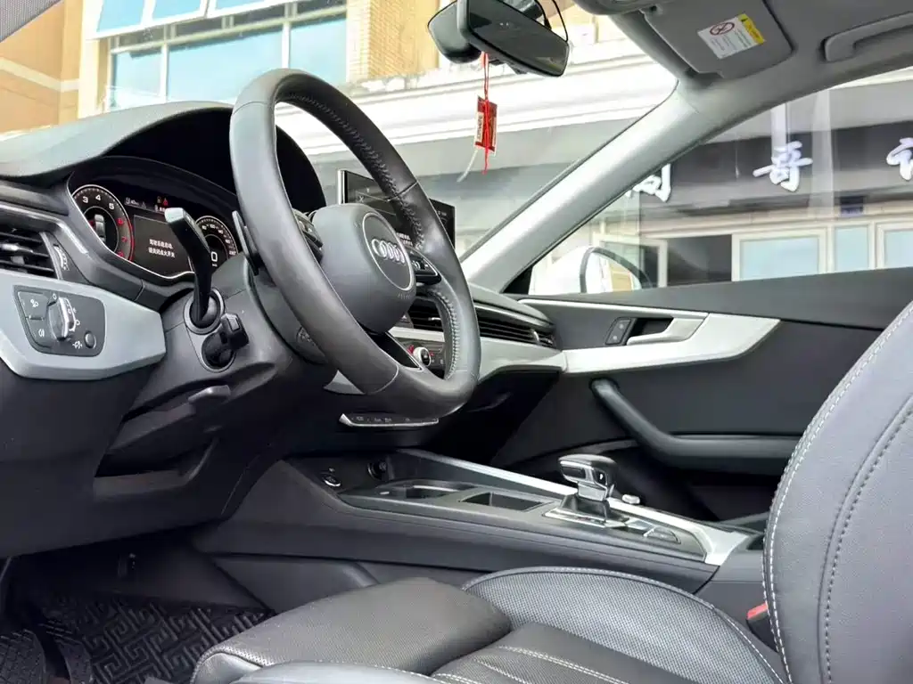 Audi A4L — миниатюра 4