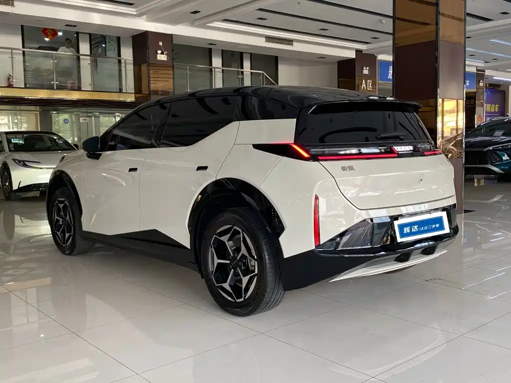 Zeekr X — миниатюра 5