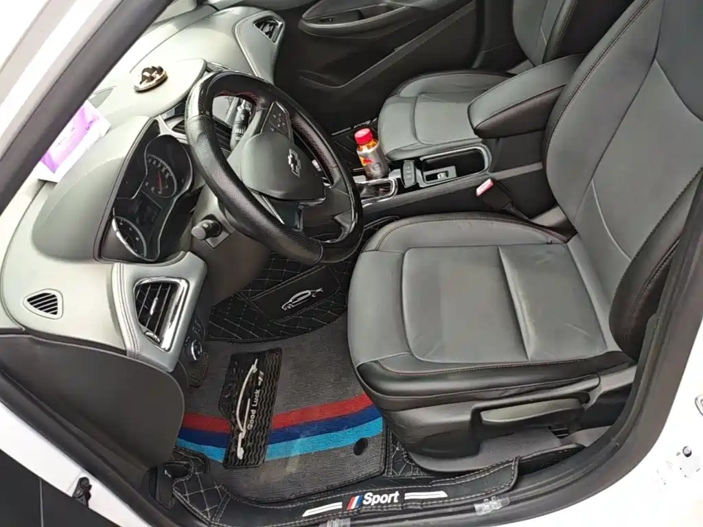 Chevrolet Cruze — миниатюра 15