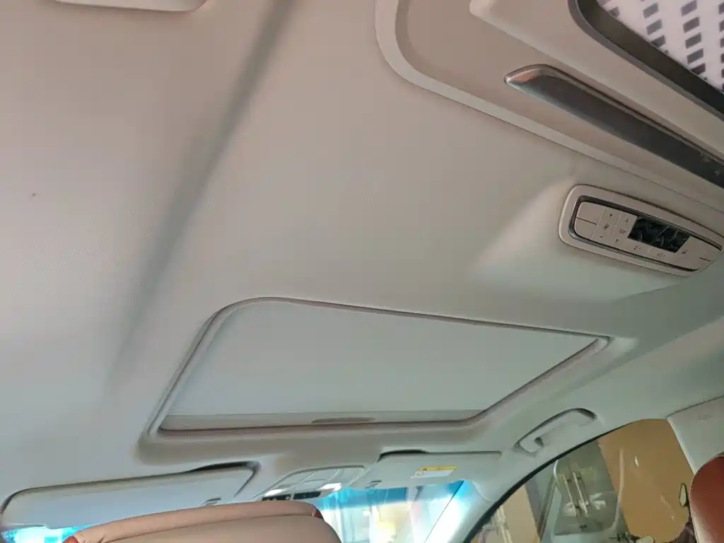 Buick GL8 — миниатюра 9