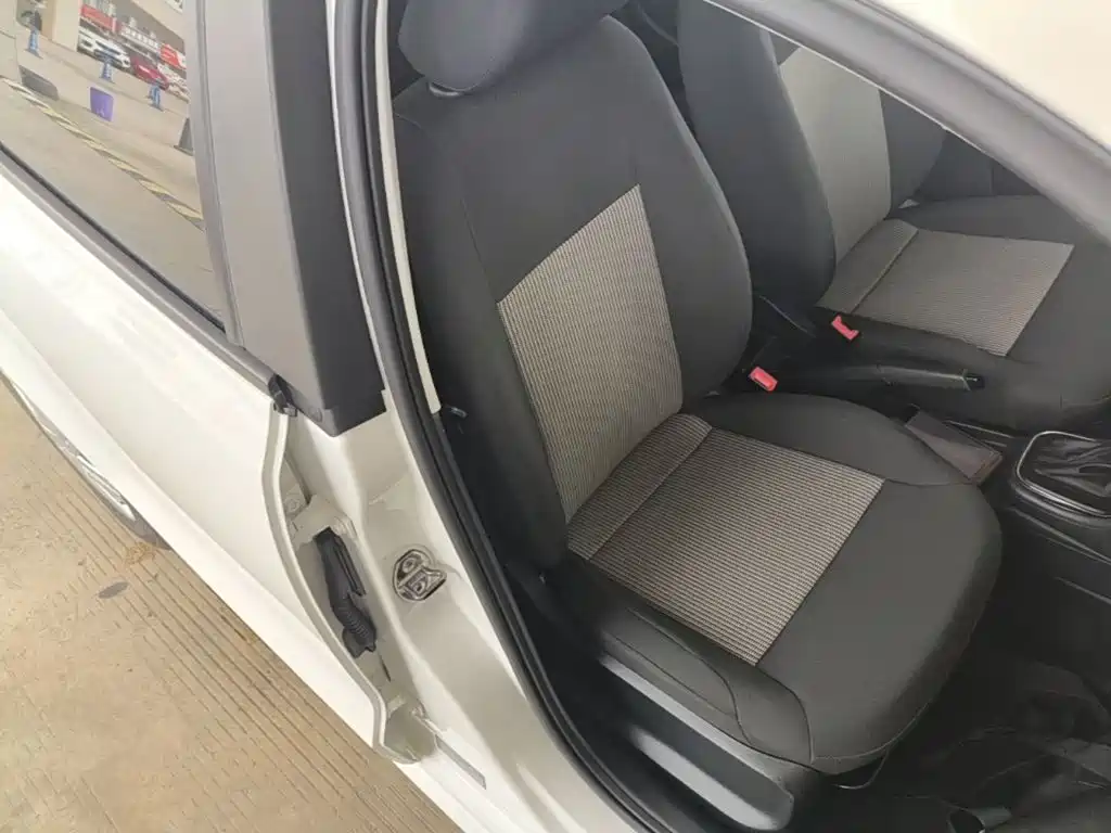Volkswagen Polo — миниатюра 25