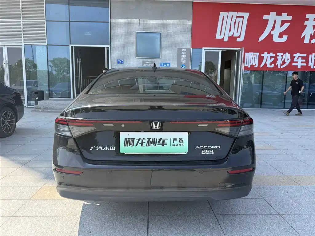 Honda Accord — миниатюра 8