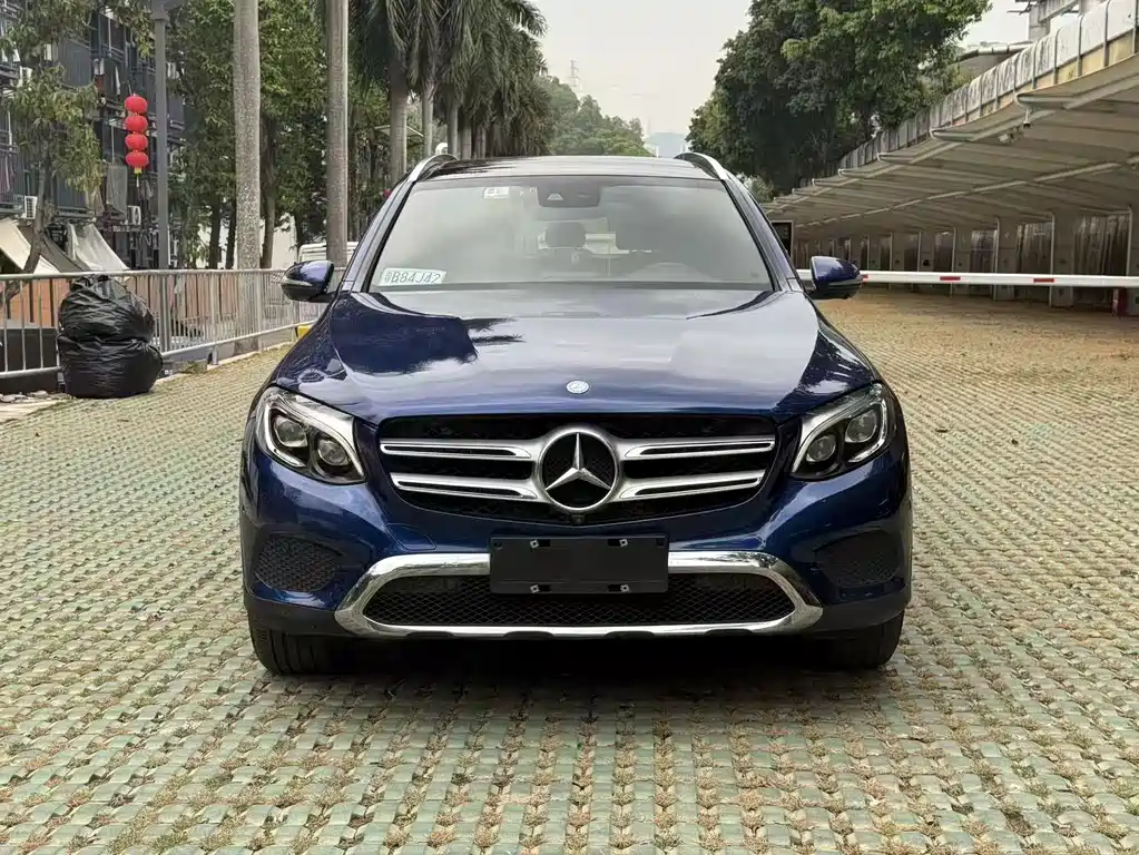 Купить Mercedes-Benz GLC