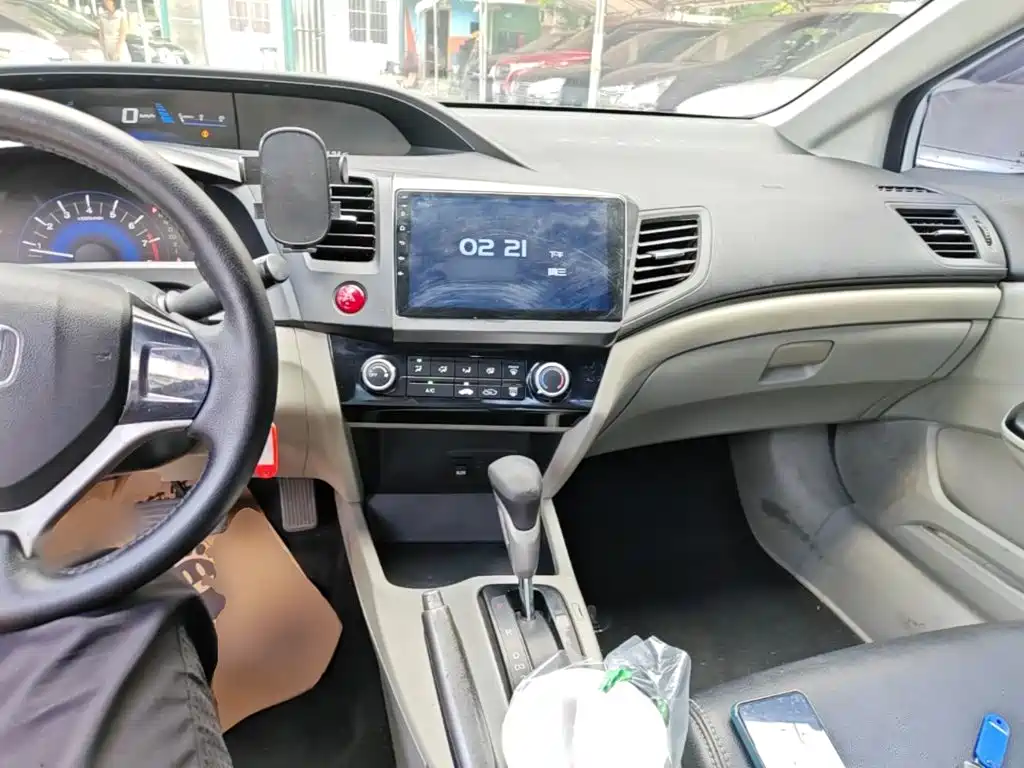 Honda Civic — миниатюра 10