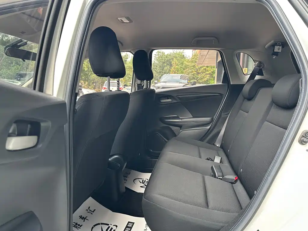 Honda Fit — миниатюра 16