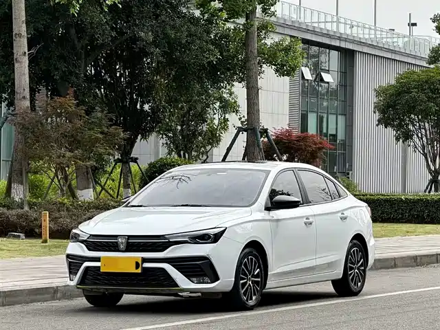 2022 Roewe i5