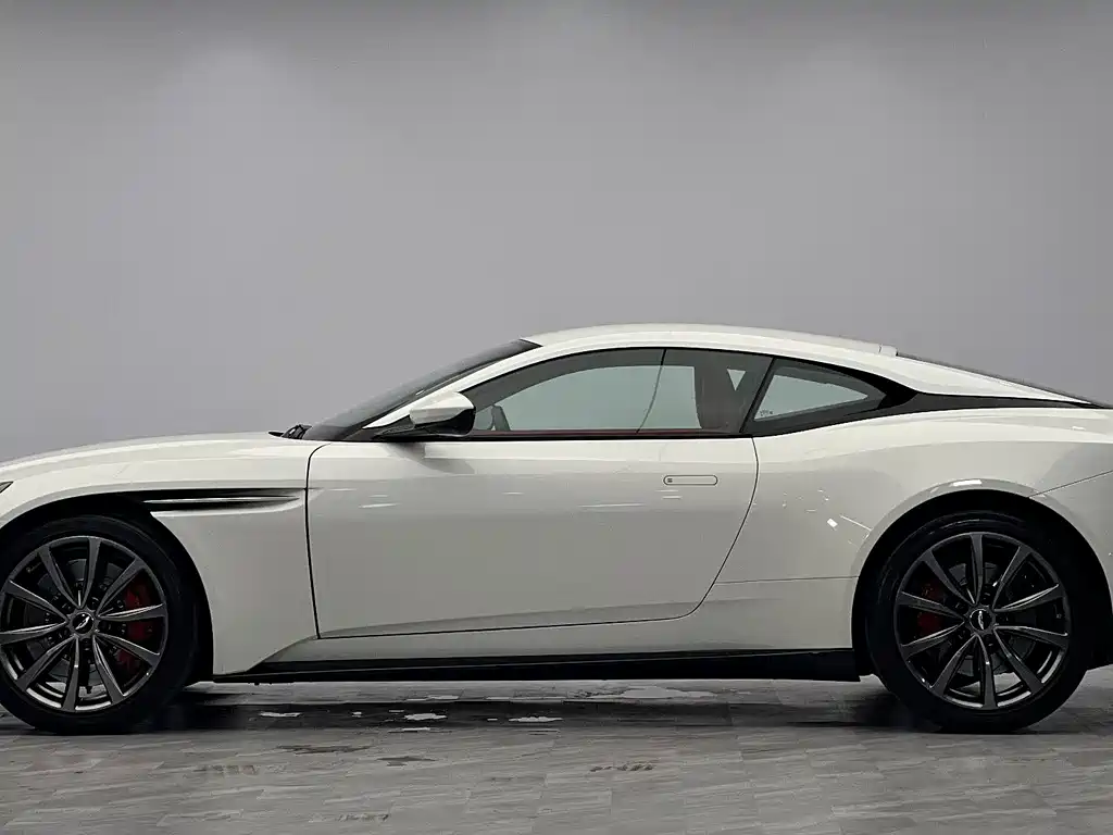 Aston Martin DB11 — фотографии объявления, Фото 4